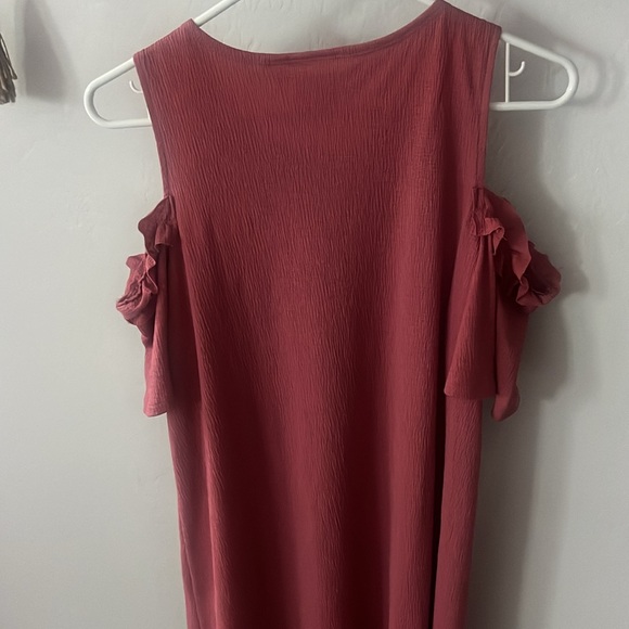 Off the Shoulder Dress - Picture 5 of 7